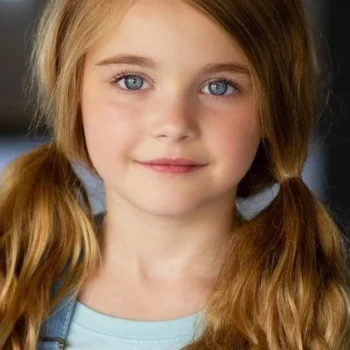 Anabelle Holloway
