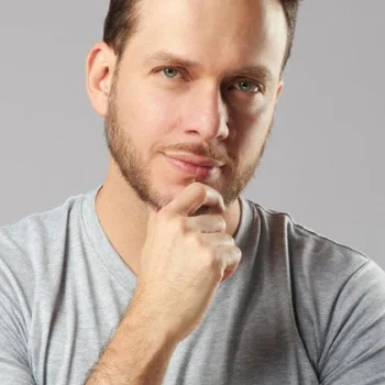 César Alvarez
