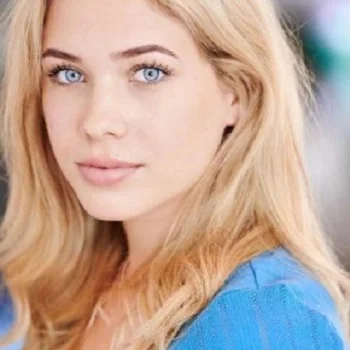 Chloë Marie Rhoades