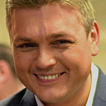 Дмитрий Хаустов
