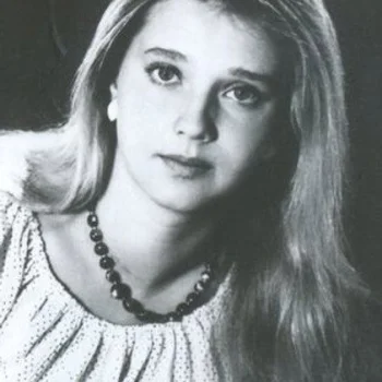 Елена Антонова