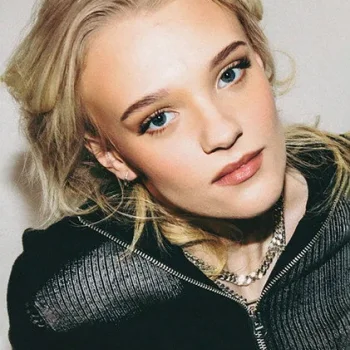 Ella Tiritiello