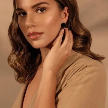 Lara Iskandar
