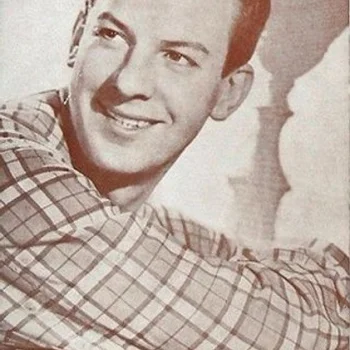 Mariano Mores