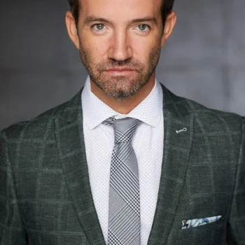Michael Tennant