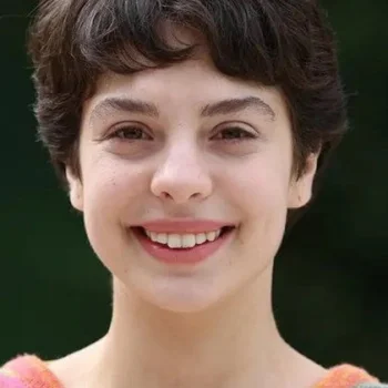 Munise Özlem Öztürk