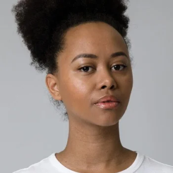 Sandra Ashilevi