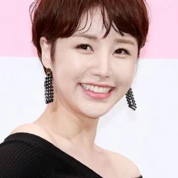 Yoon Jin-yi