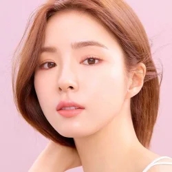 Shin Sae-kyeong