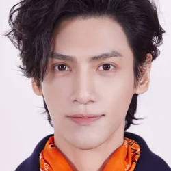 Luo Yunxi