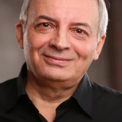 Александр Дюрис