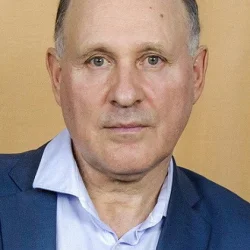 Александр Карпов