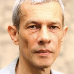 Александр Маслов