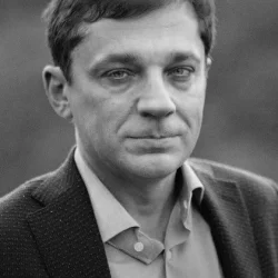 Александр Наумов
