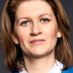 Александра Муратова