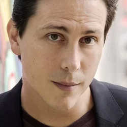 Álvaro Flores