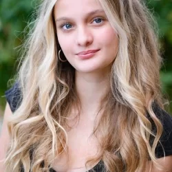 Amelie McLain
