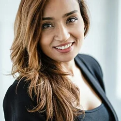 Amina Leony