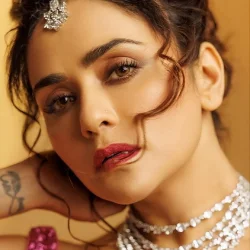 Amruta Khanvilkar