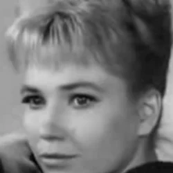 Анна Дубровина