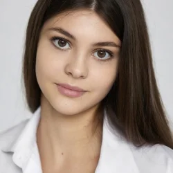 Анна Изотова