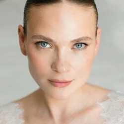 Анна Ливанова