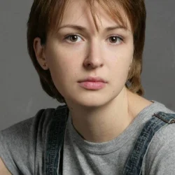 Анна Тараторкина
