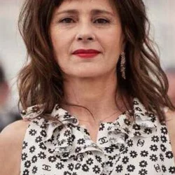 Anouk Grinberg