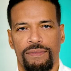 B'nard Lewis