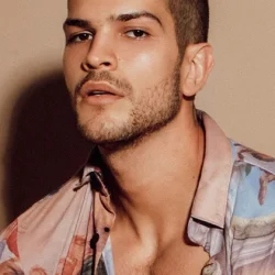 Bernardo Flores