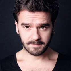 Buğra Özmüldür