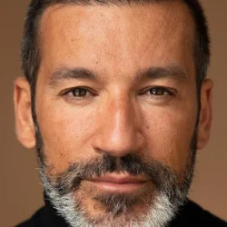 Carlos Oliveira