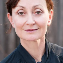 Caroline Lee