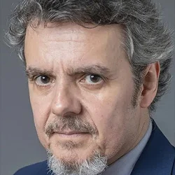 Cássio Gabus Mendes