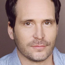 Chris Leavins