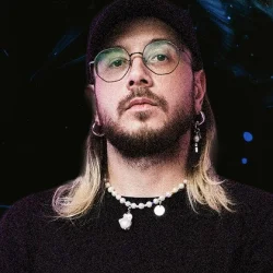 Денис Антипин