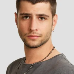Deniz Sarıkaş