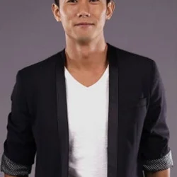 Desmond Tan