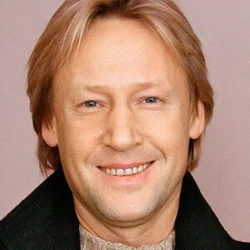 Дмитрий Харатьян