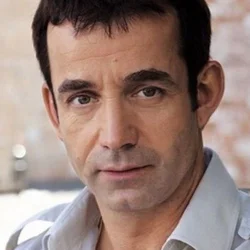 Дмитрий Певцов