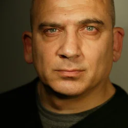 Джонатан Койн