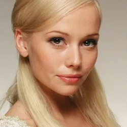 Елена Корикова
