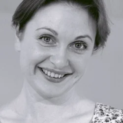 Елена Левченко