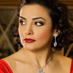 Елена Яралова