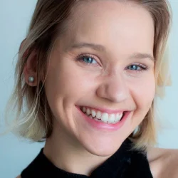 Elisa Telles