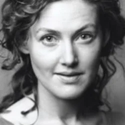 Эмма Клисби