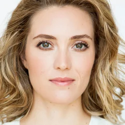 Evelyne Brochu