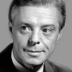 Глеб Стриженов