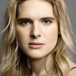 Hari Nef