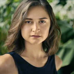 Isabella Nefar